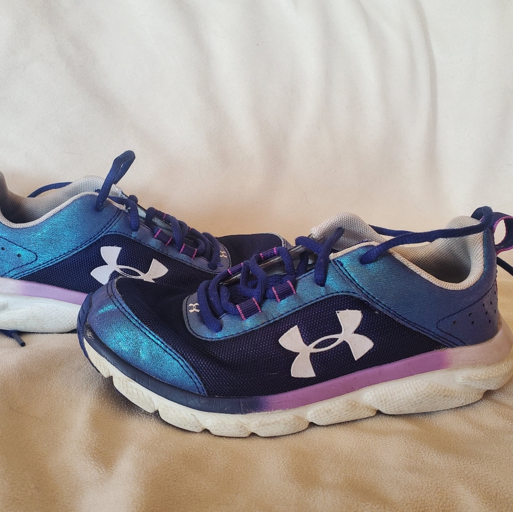 Youth girls under armour sneakers
